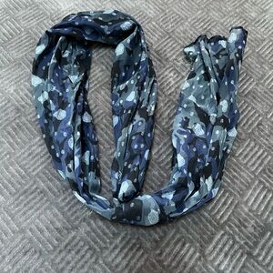 Lug Twist printed scarf